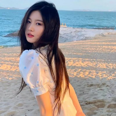 触碰的双手